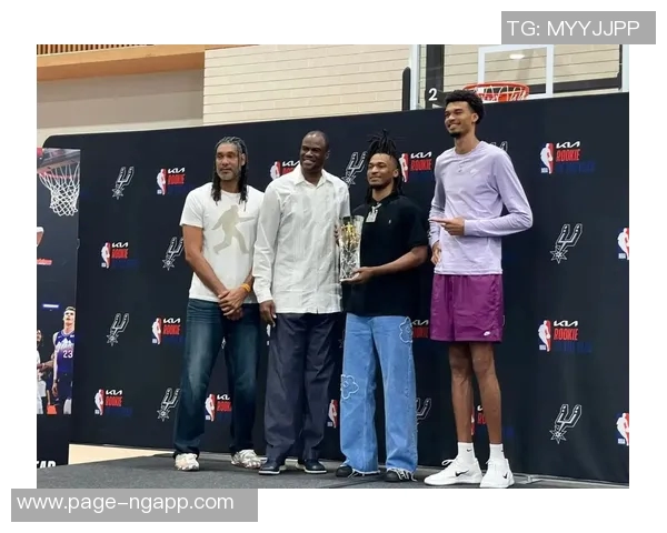 马刺队史年轻球员表现惊艳邓肯文班与卡斯尔共同创造30加10加5佳绩